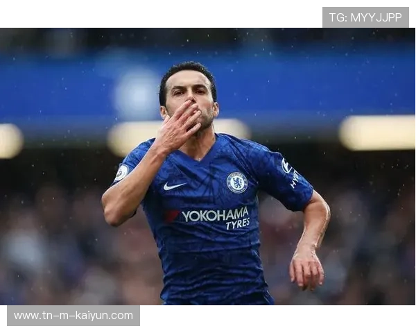 巴黎圣日耳曼—普拉蒂尼式传球直塞撕裂防线