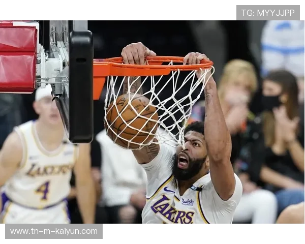 费耶诺德反击速度惊人，吉姆内斯完成关键串联